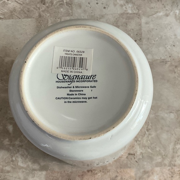 White Ceramic Treat Jar with Bamboo Lid - Picture 4 of 4